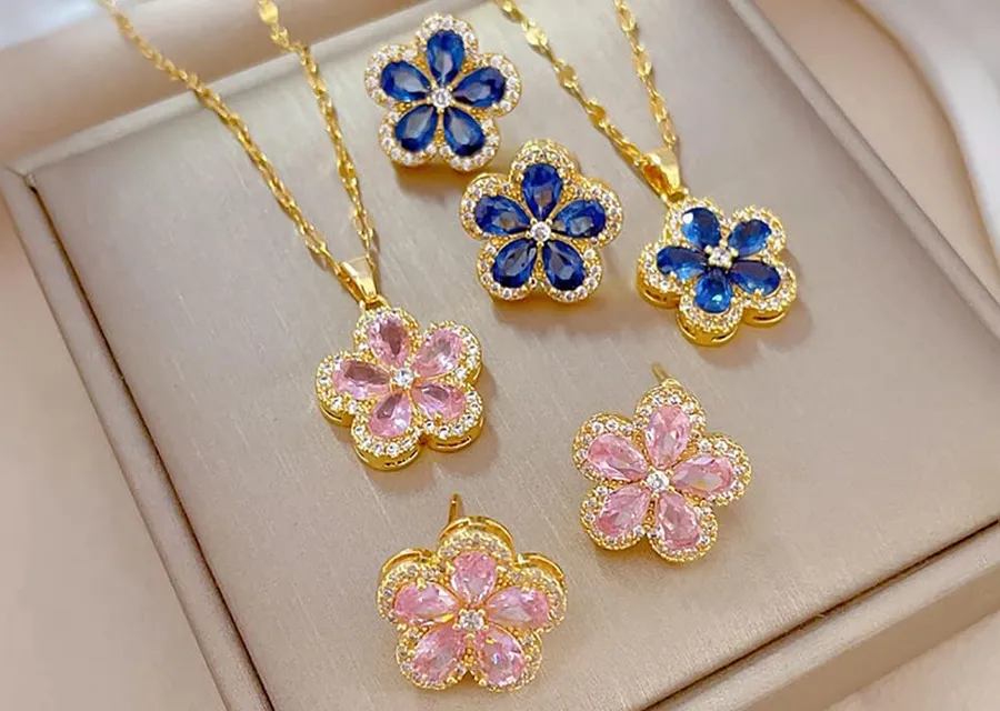 flower necklace