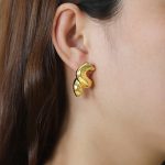 Factory Outlet Custom Niche Gold Corkscrew Stud Earrings for Women