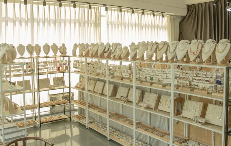 Fashion Jewelry Direct Factory Showroom