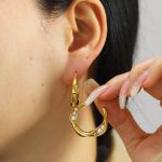 Personalized Custom Elegant Twisted Pea Pod Pearl Hoop Earrings for Women