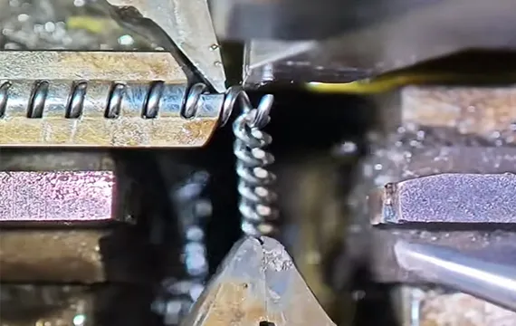 Factory direct supply chain necklace production process