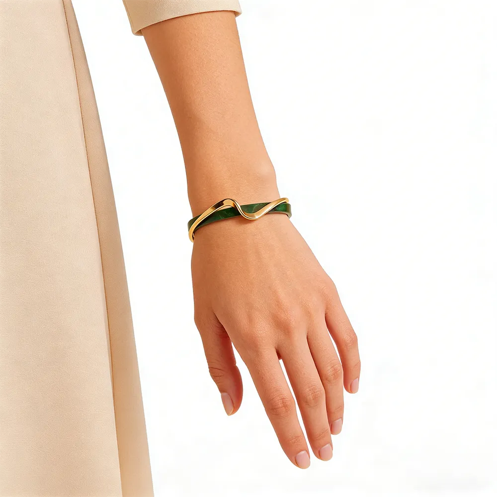 Resin cuff bracelet with 316L stainless steel supplier in China