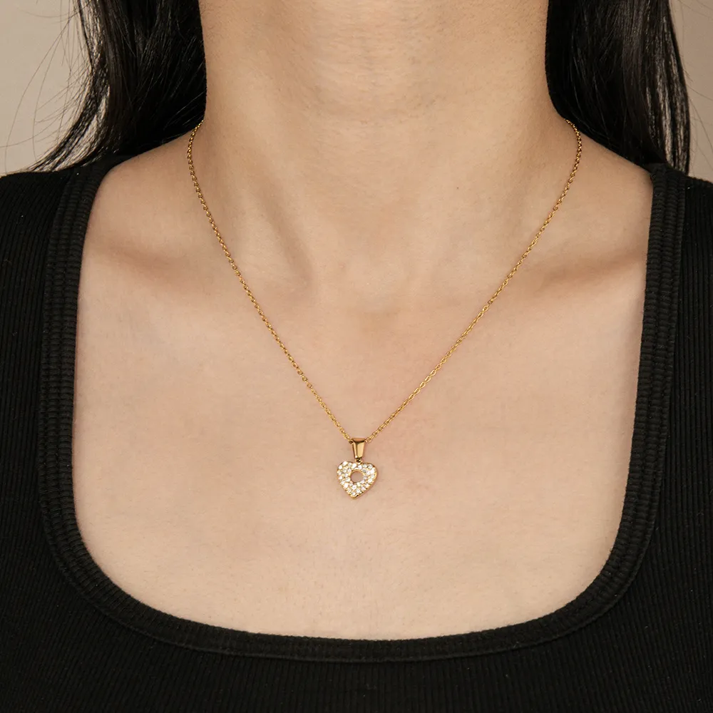 Custom Stainless Steel Gold Heart Pendant Necklace with Pave Setting Rhinestone for Women Best Suppliers