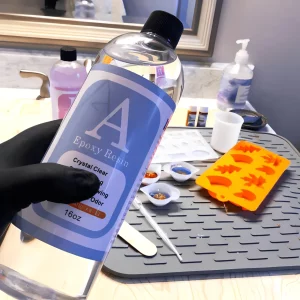 Epoxy resin earrings curing process in a suitable environment manufacturing