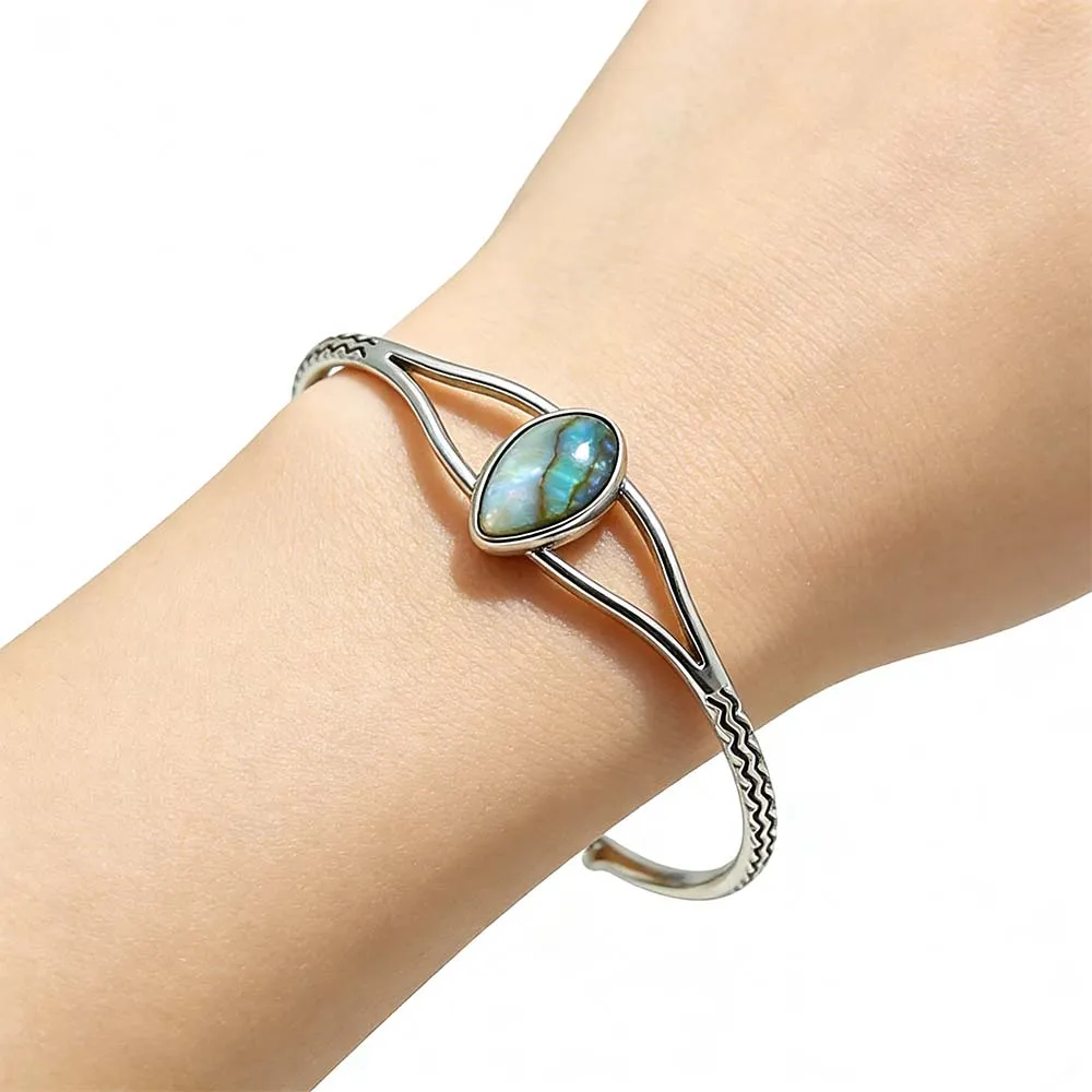 Female Model Wearing Abalone Shell Teardrop Bracelet with Wave Designg for Jewelry ODM Partner