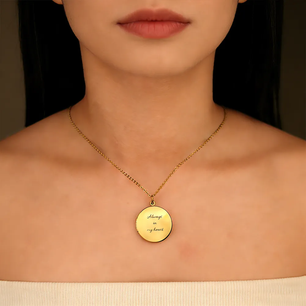 Female round laser engraving photo locket necklace manufacturing for brands