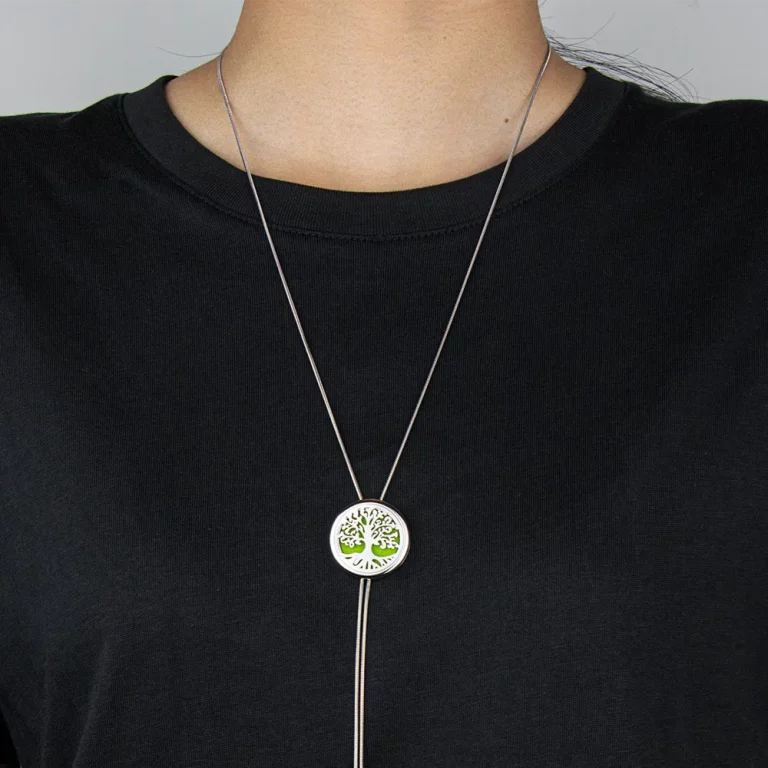 Female stainless steel diamond locket necklace manufacturing for retailers