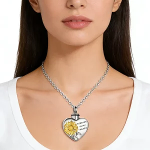 Female stainless steel heart flower locket necklace for retailers