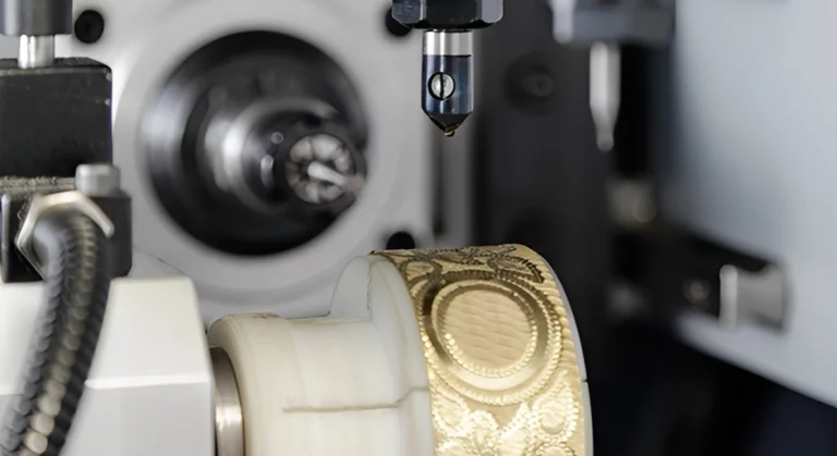 Making metal-based resin jewelry with CNC-machines