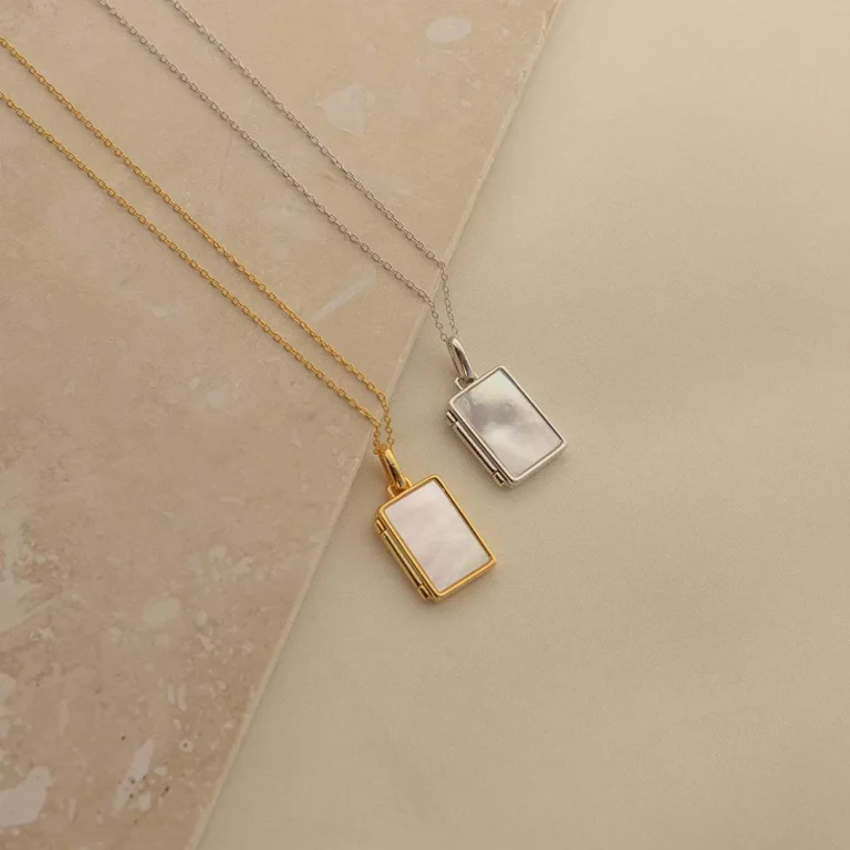 OEM color of openable square shell necklace for e-commerce stores