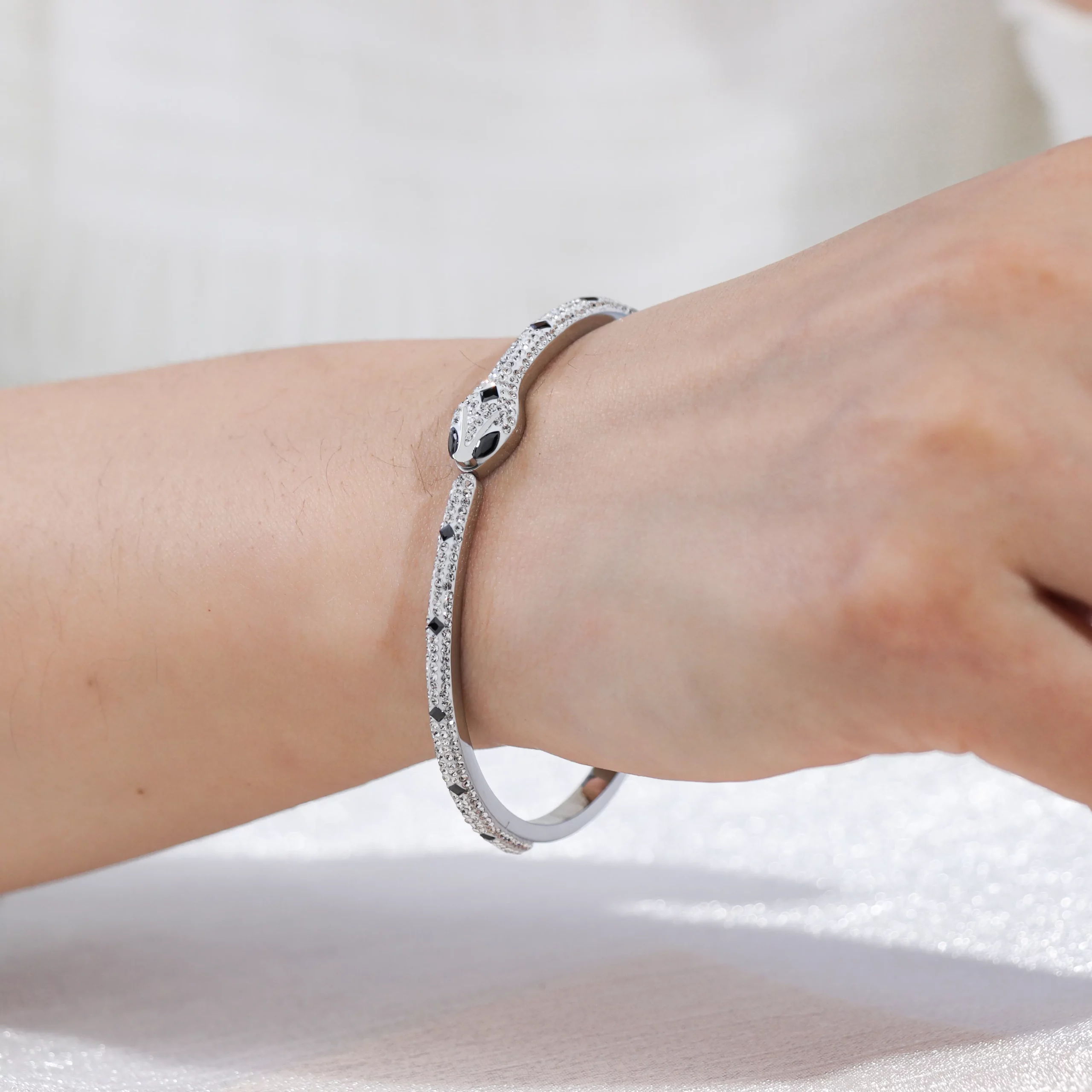 Private Label Stylish Stainless Steel Snake Cuff Bangle Bracelet for women