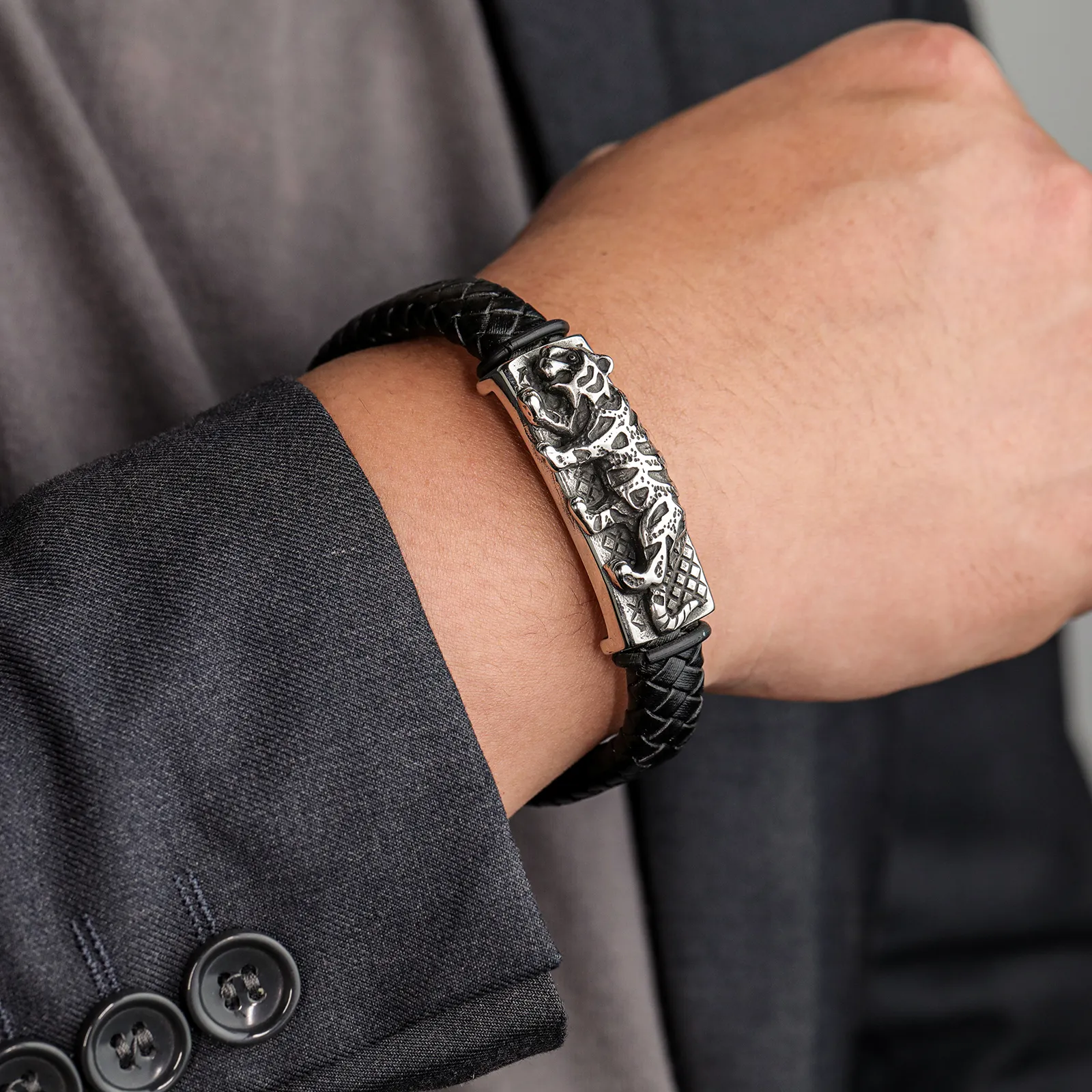 Stainless Steel Punk Street Style Friendship Leather Bracelet Jewelry Source Factory