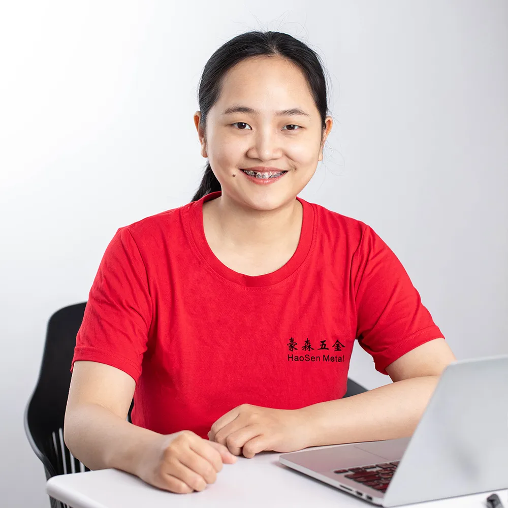 Jiahuan Liu - Market Manager analyzing jewelry market trends for Haosen Jewelry