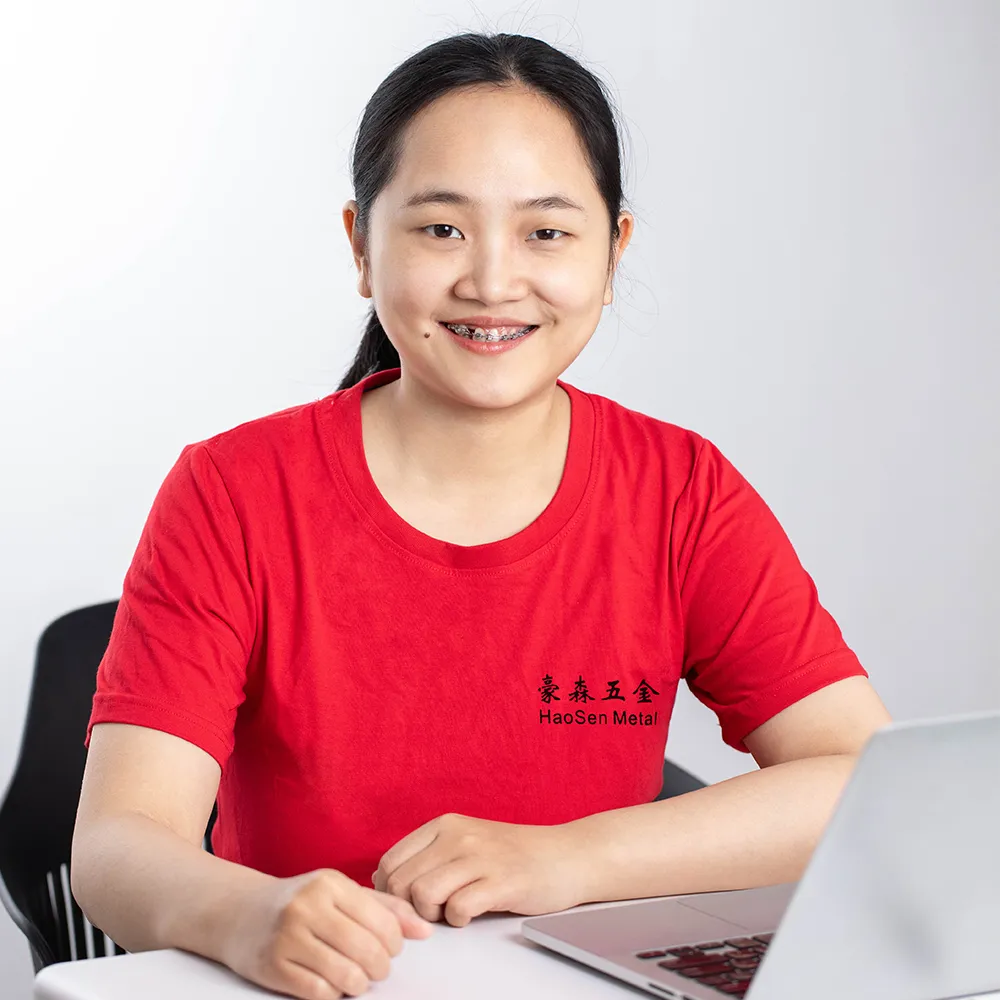 Jiahuan Liu - Market Manager analyzing jewelry market trends for Haosen Jewelry