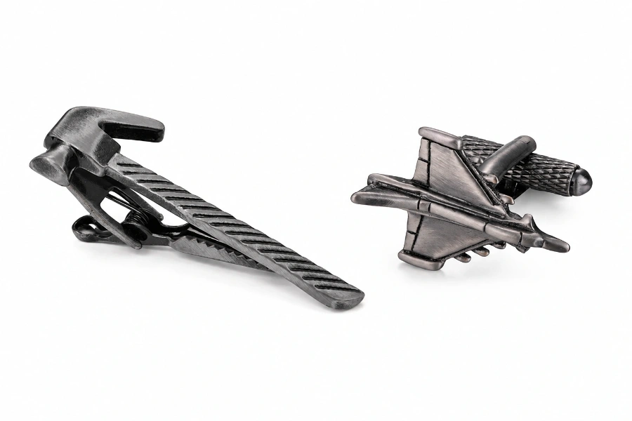 Cufflinks and tie clip manufacturer, providing OEM/ODM services, electroplated antique silver