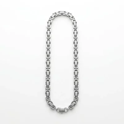Custom 316L stainless steel box chain with rectangular clasp, laid flat in elongated oval on white background – tightly interwoven polished links. B2B ready for OEM/ODM orders, ideal as durable base chain for charm bracelets.